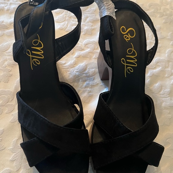 Women’s Platform Sandals - Picture 2 of 3